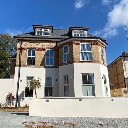 Bright, Vibrant New 1 Bedroom Town Centre Parking Bournemouth Exteriör bild