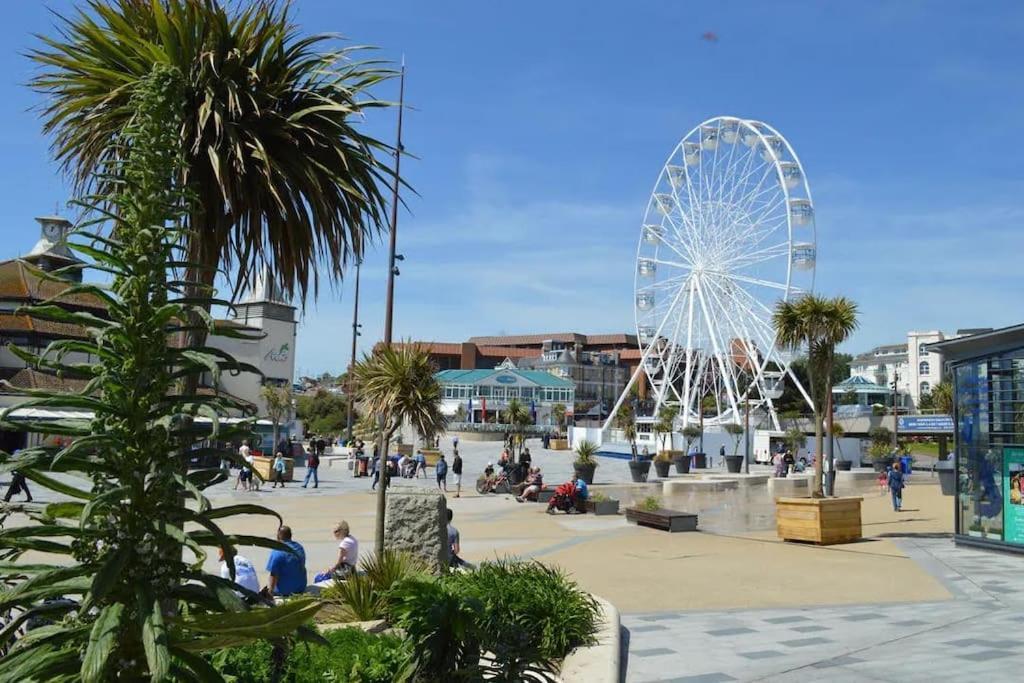 Bright, Vibrant New 1 Bedroom Town Centre Parking Bournemouth Exteriör bild