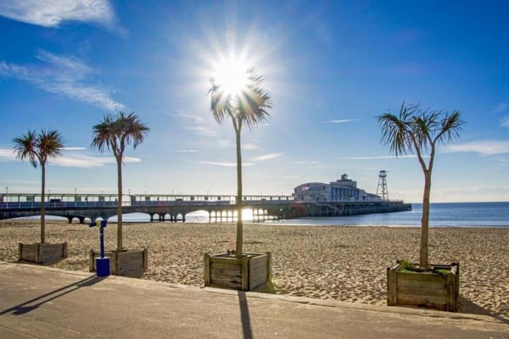 Bright, Vibrant New 1 Bedroom Town Centre Parking Bournemouth Exteriör bild